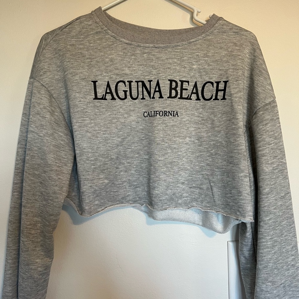 SHEIN ladies crewneck crop top